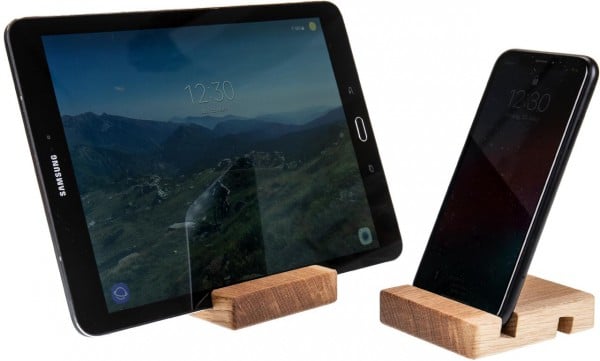 Holz Smartphone  Tablethalter - Eiche Geölt - Lasergravurdienste