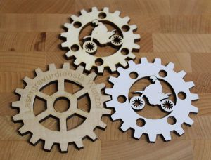 Laserschneiden von Sperrholz